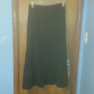 Black skirt, long